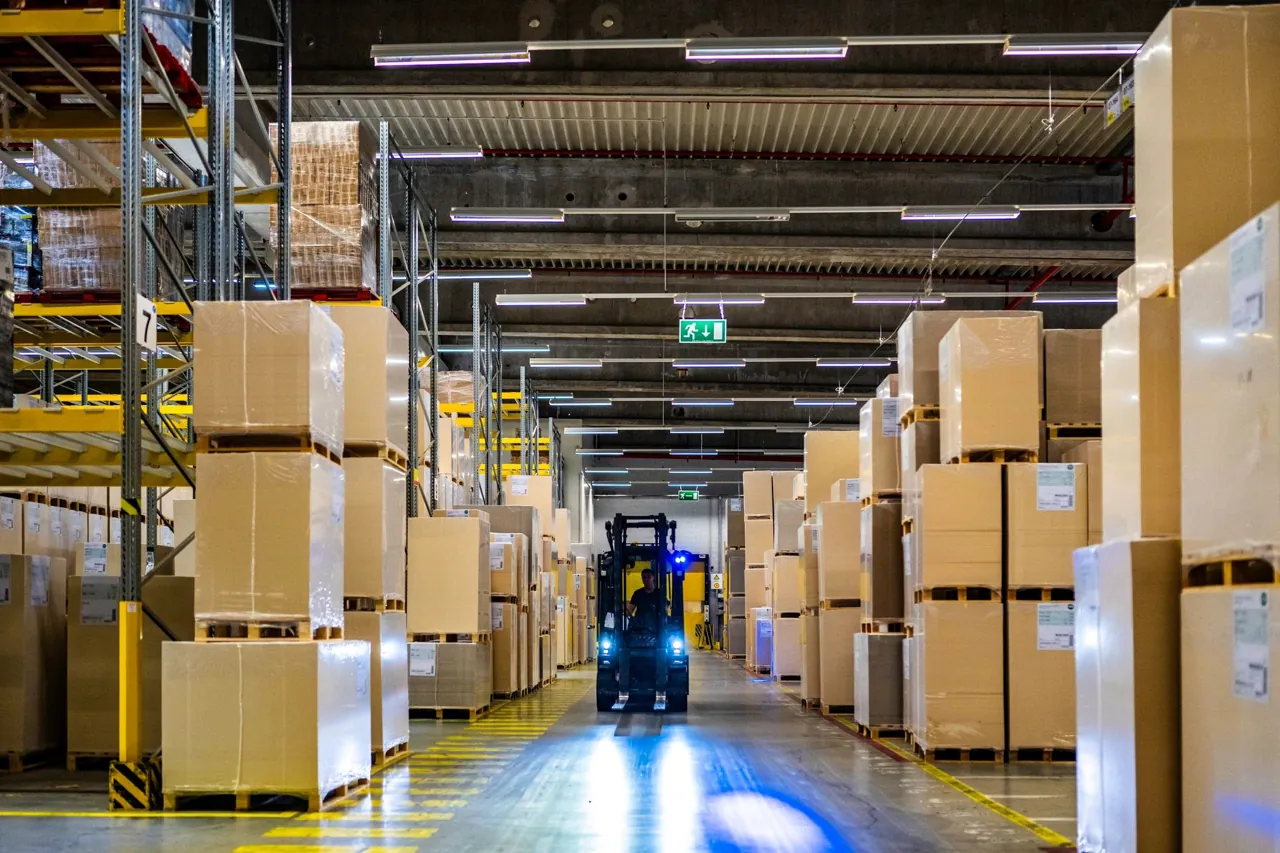 Wholesale & Distribution